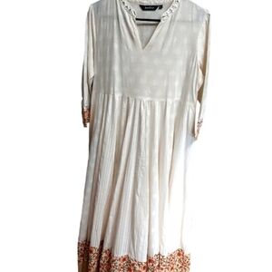 Easybury Large dress gold trim floral print on bottom